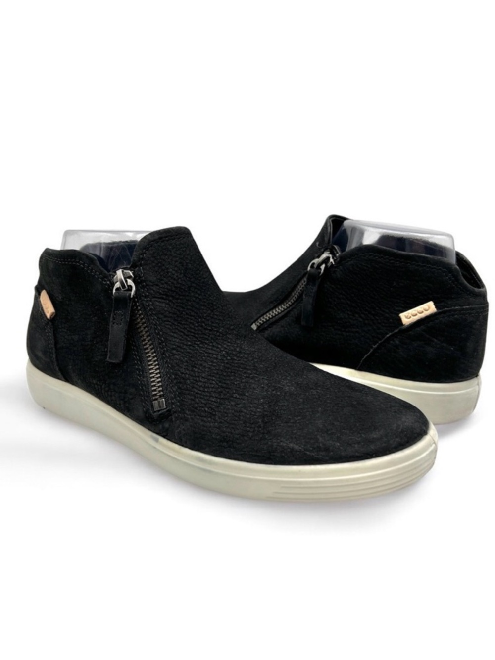 Ecco Soft 7 Black Nubuck Low Cut Zip Sneaker Booties US Size 8.5